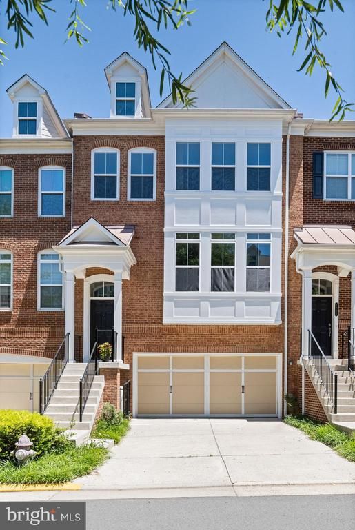 2929 Chesham St, Fairfax, VA 22031