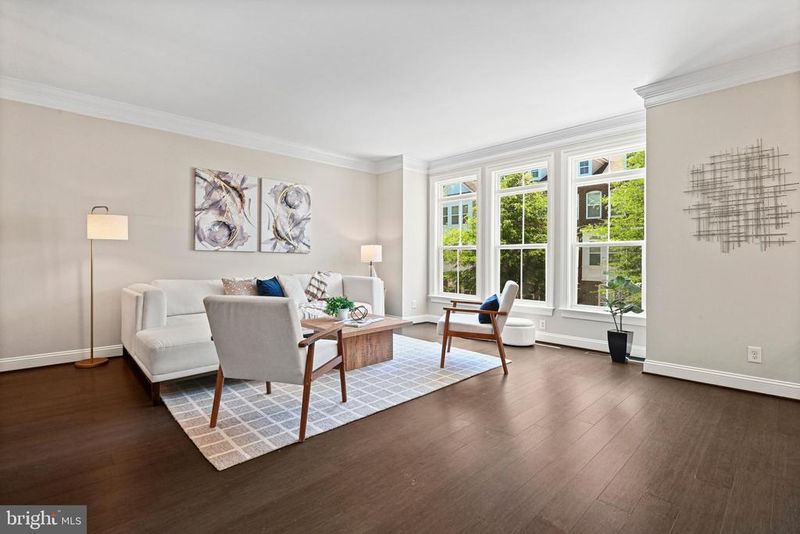 2929 Chesham St, Fairfax, VA 22031