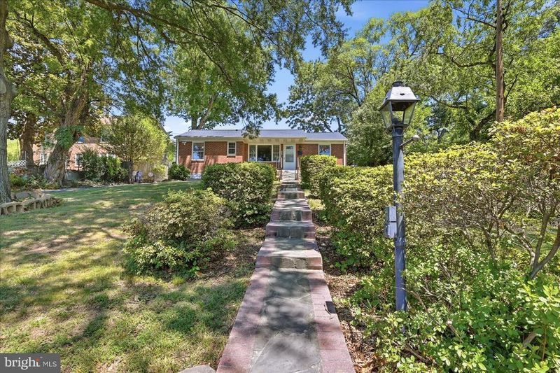 3112 Groveton St, Alexandria, VA 22306