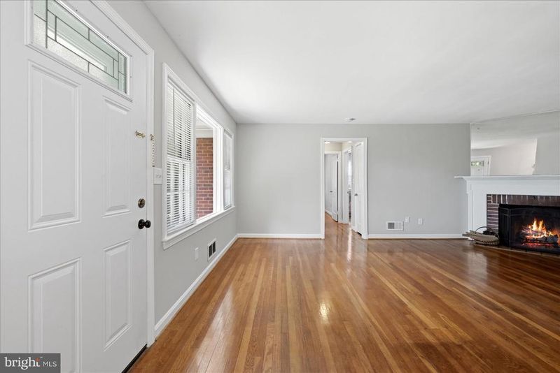 3112 Groveton St, Alexandria, VA 22306