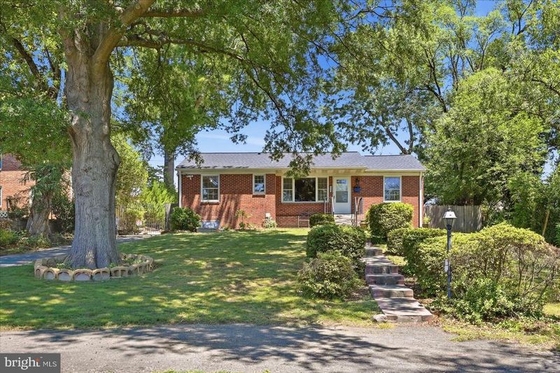 3112 Groveton St, Alexandria, VA 22306