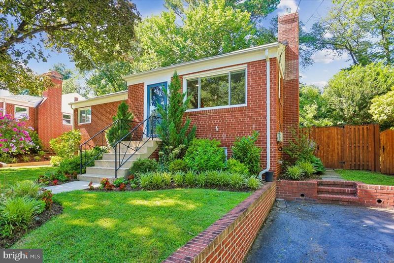 5113 Flanders Ave, Kensington, MD 20895