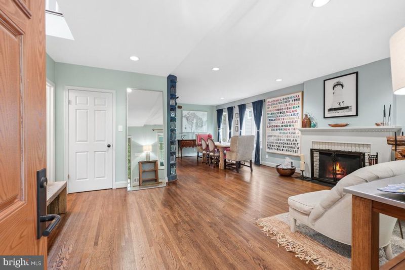 3504 Turner Ln, Chevy Chase, MD 20815
