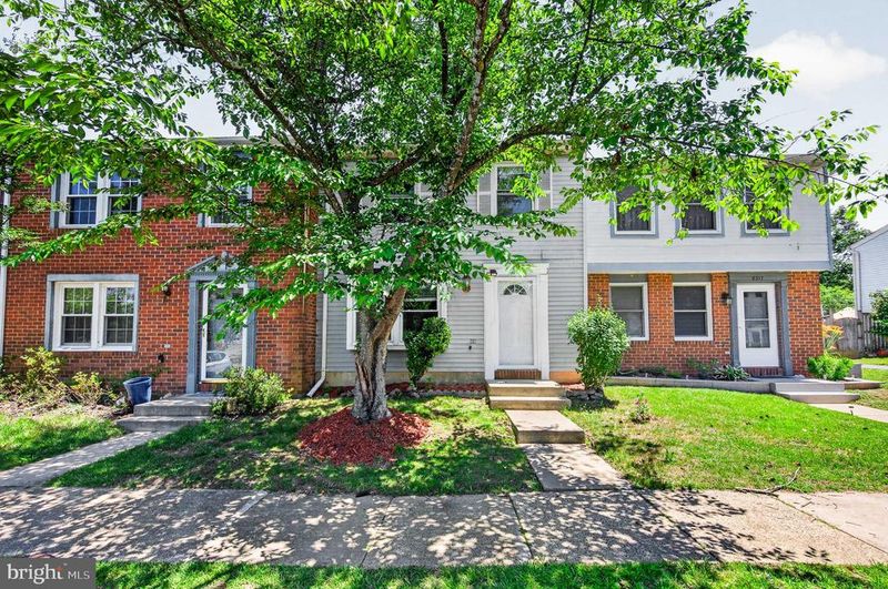 8315 Claremont Woods Dr, Alexandria, VA 22309