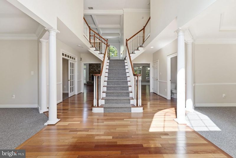 2148 Chestnut Ln, Frederick, MD 21702