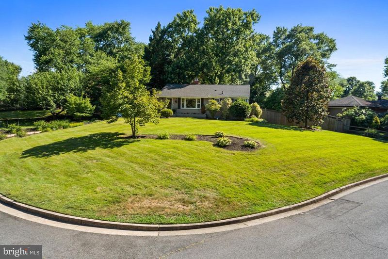 2001 Paul Spring Pw, Alexandria, VA 22308