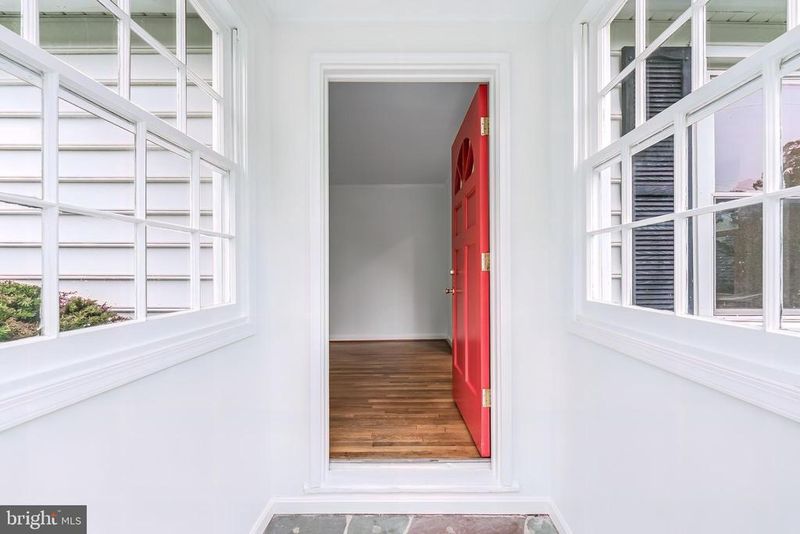 3003 Findley Rd, Kensington, MD 20895