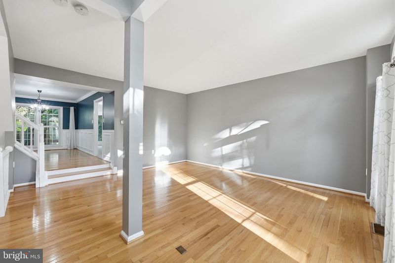 6197 Wellington Commons Dr, Alexandria, VA 22310
