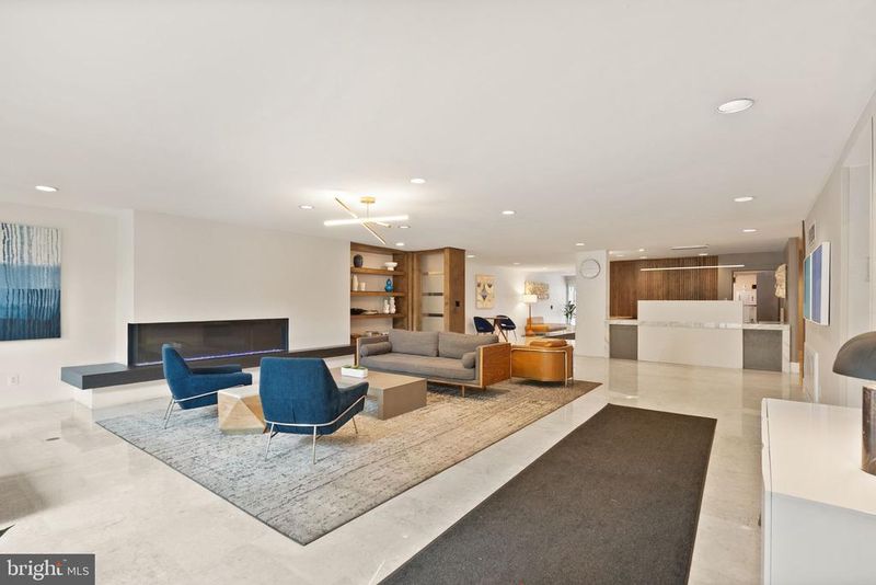 4977 Battery Ln #1-711, Bethesda, MD 20814