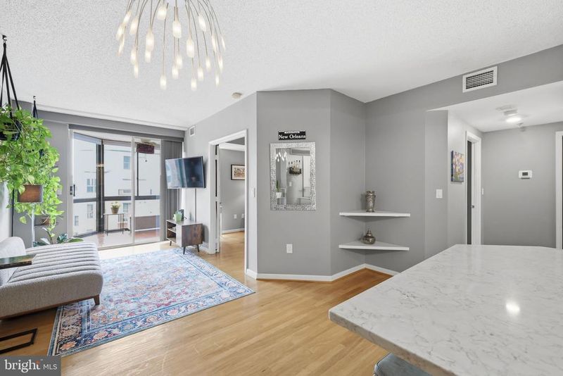 24 Courthouse Sq #306, Rockville, MD 20850