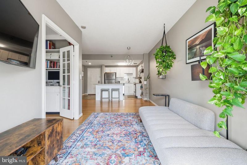 24 Courthouse Sq #306, Rockville, MD 20850