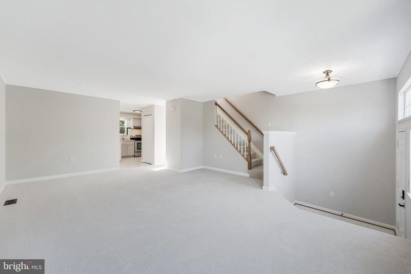 217 Frazer Dr, Purcellville, VA 20132