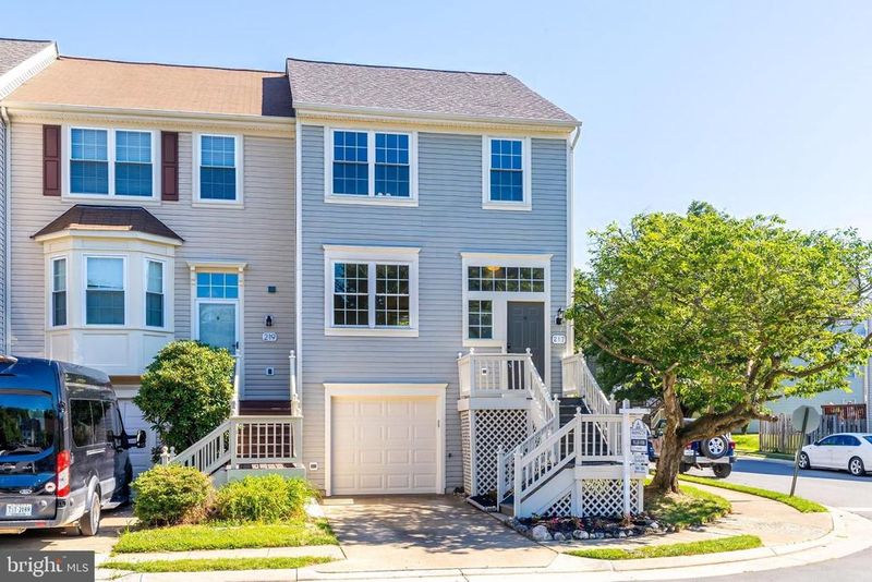 217 Frazer Dr, Purcellville, VA 20132