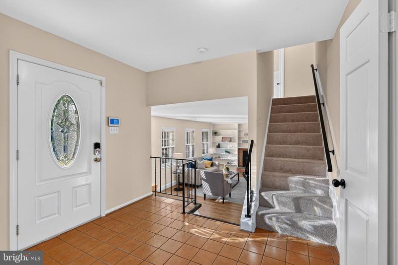 11000 Lopa Ln, North Potomac, MD 20878