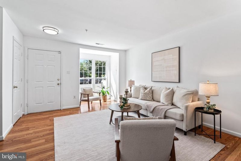 605 Hollowstone Rd, Frederick, MD 21703