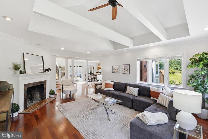 414 Skyhill Rd, Alexandria, VA 22314