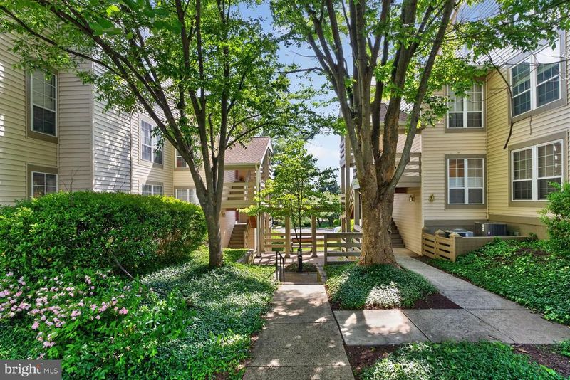 4505 Sahalee Ct, Alexandria, VA 22312