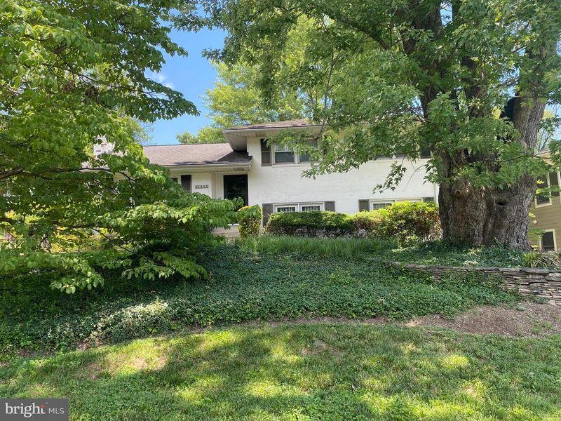1633 Dempsey St, Mclean, VA 22101