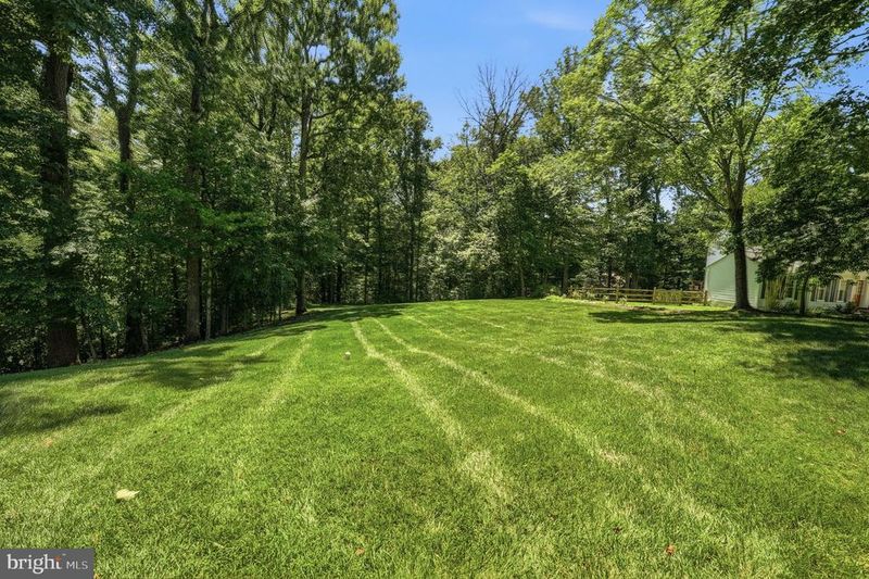 11661 Captain Rhett Ln, Fairfax Station, VA 22039