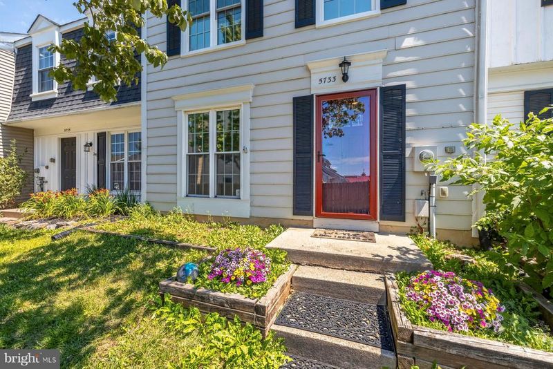 5733 Sunset View Ln, Frederick, MD 21703