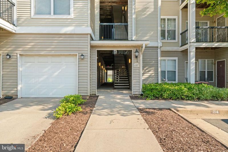 13357 Connor Dr #F, Centreville, VA 20120