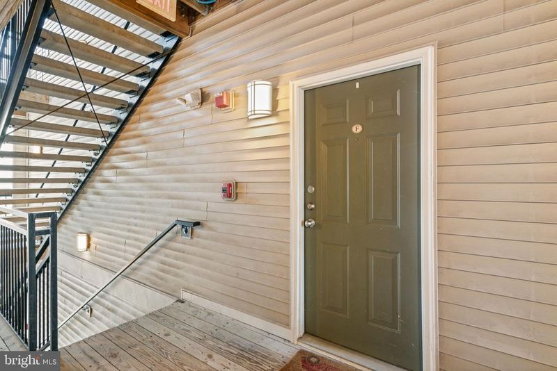 13357 Connor Dr #F, Centreville, VA 20120