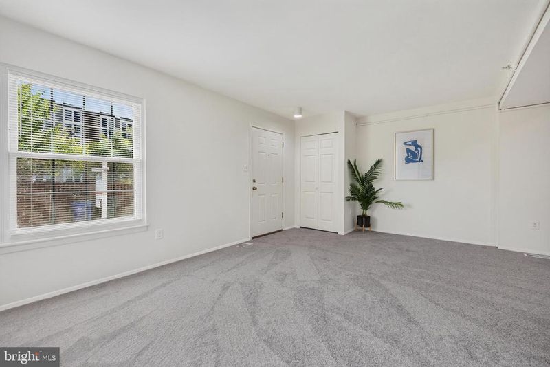 4819 Berwyn House Rd #B4819, College Park, MD 20740