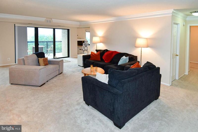 205 Yoakum Pw #1224, Alexandria, VA 22304