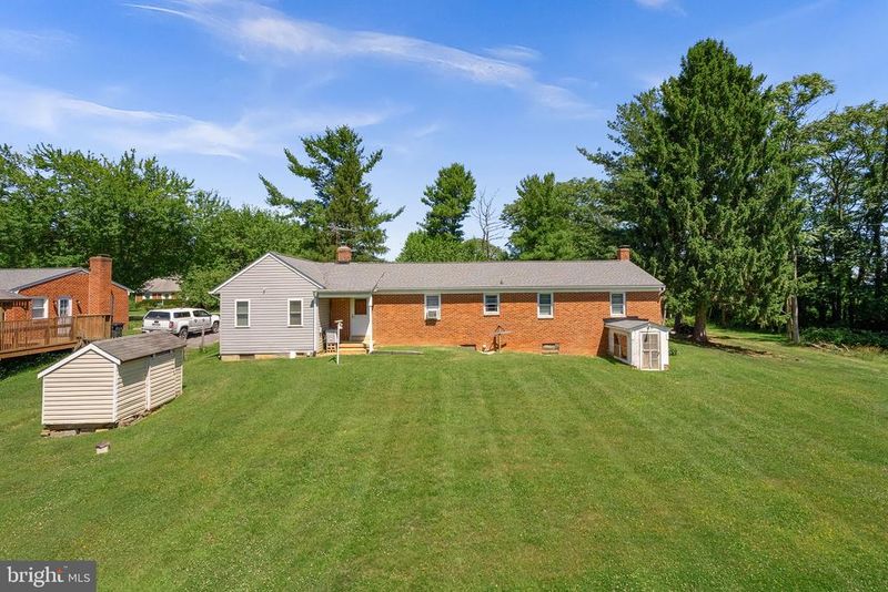14 Quarter Branch Rd, Lovettsville, VA 20180