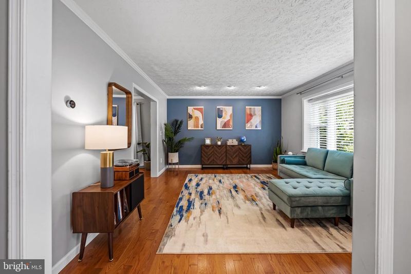 302 Wood Shadows Ct, Millersville, MD 21108