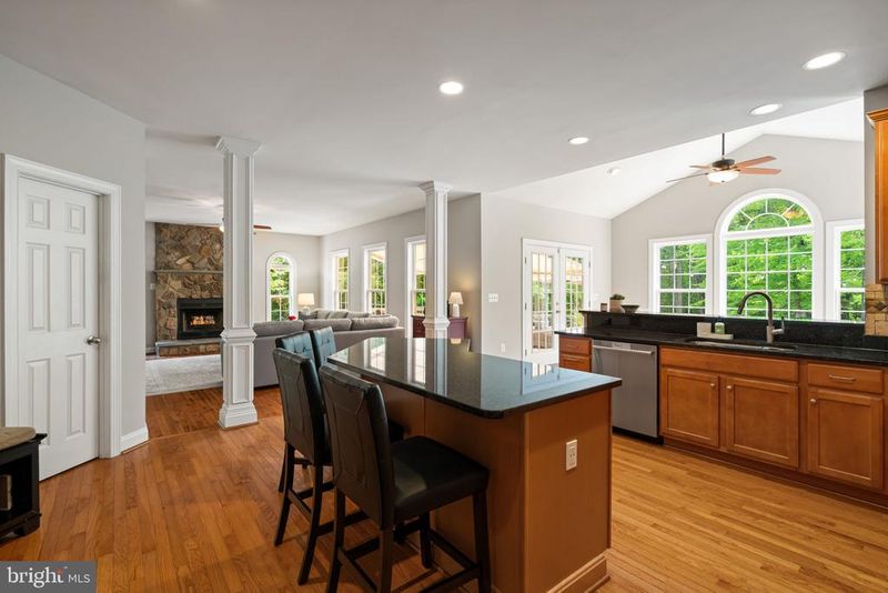 335 Gentle Breeze Cir, Fredericksburg, VA 22406