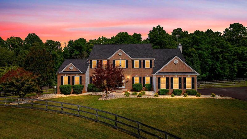 38689 Cassia Ln, Lovettsville, VA 20180