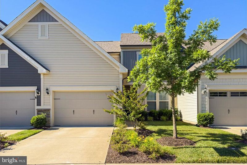 6312 Virginia Bluebell Ln, Haymarket, VA 20169
