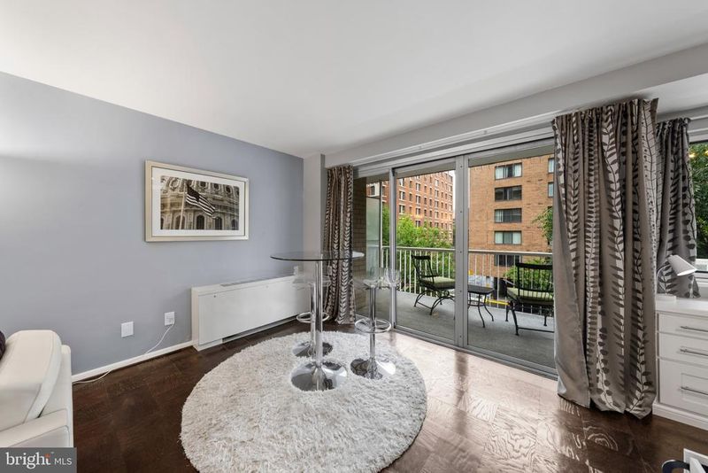 730 24th St NW #312, Washington, DC 20037