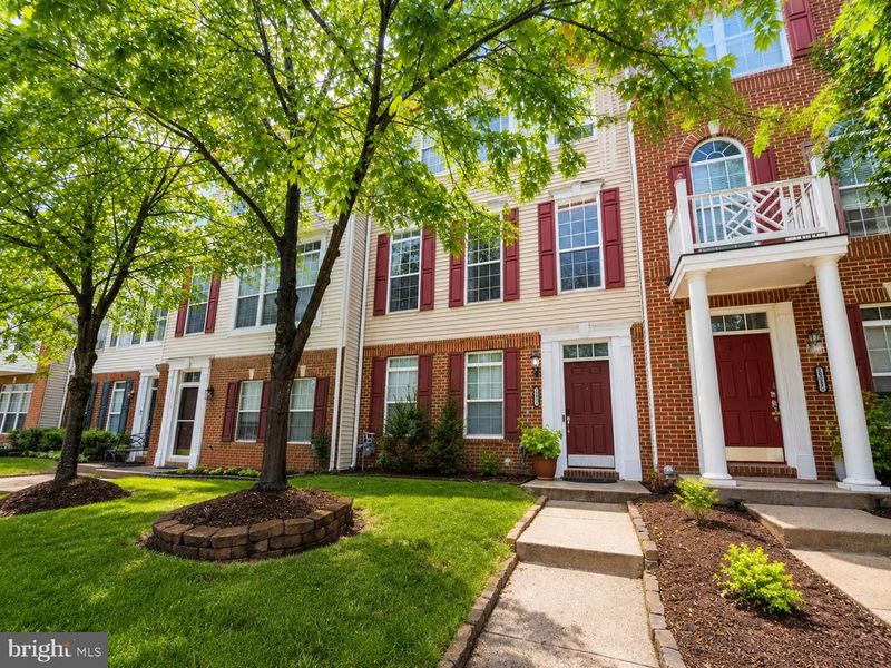 20227 Seneca Sq, Ashburn, VA 20147