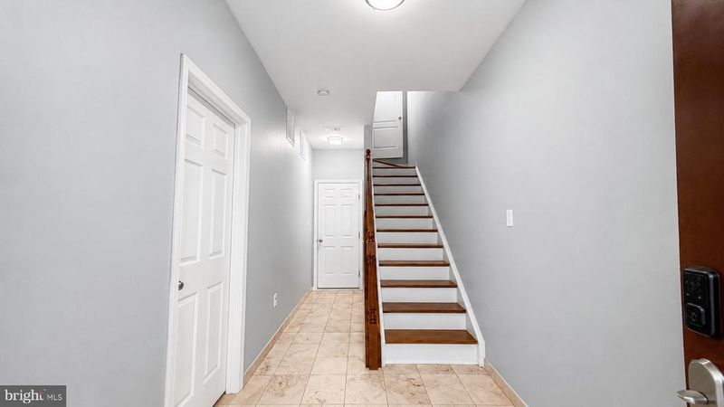 20227 Seneca Sq, Ashburn, VA 20147