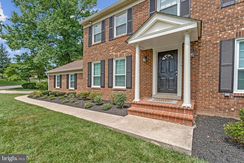 8422 Blevins Way Ct, Vienna, VA 22182