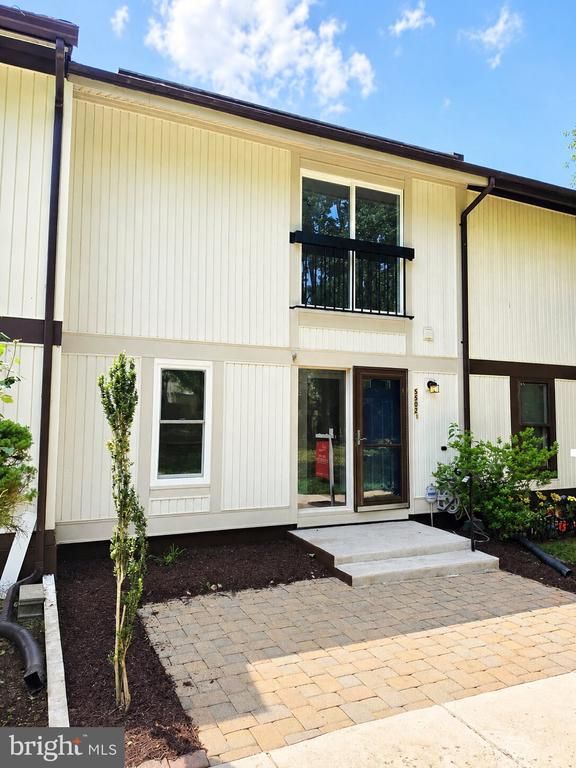 5502 Peppercorn Dr, Burke, VA 22015