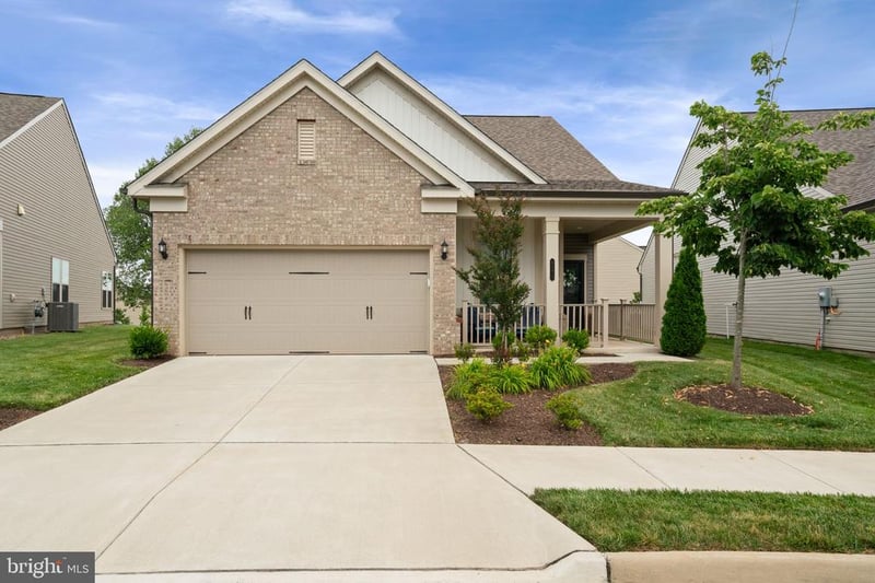 6773 Azalea Garden Ln, Haymarket, VA 20169