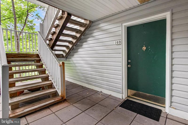 2050 Calvert St N #109, Arlington, VA 22201