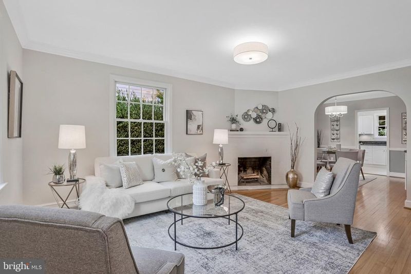 1115 N Harrison St, Arlington, VA 22205