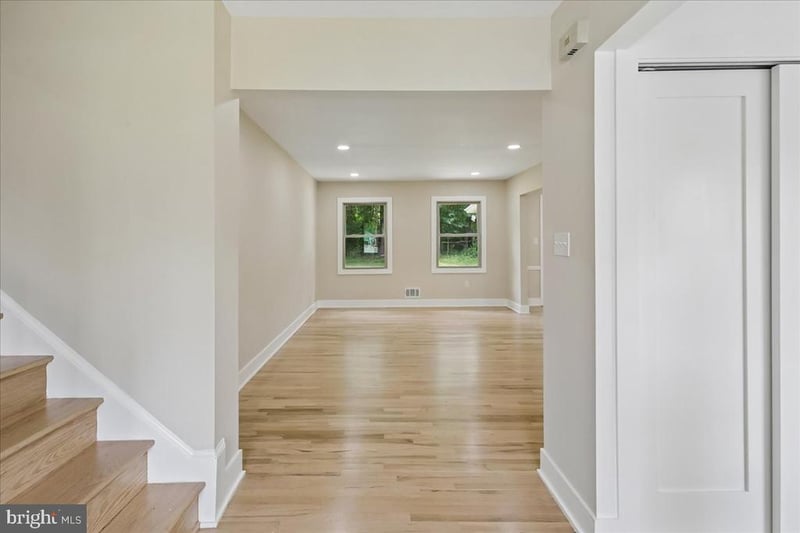 8607 Wild Olive Dr, Potomac, MD 20854