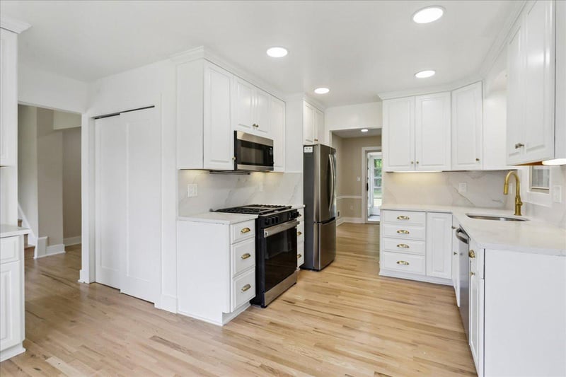 8607 Wild Olive Dr, Potomac, MD 20854