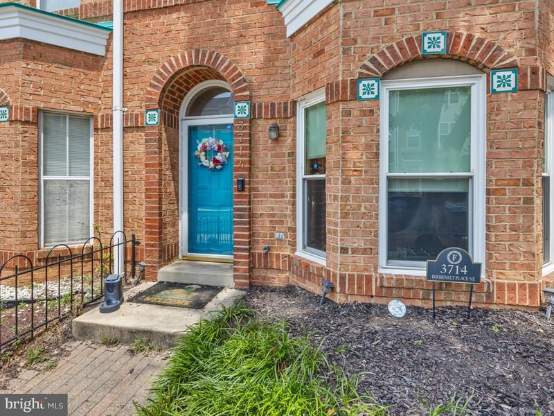 3714 Roosevelt Pl NE, Washington, DC 20019