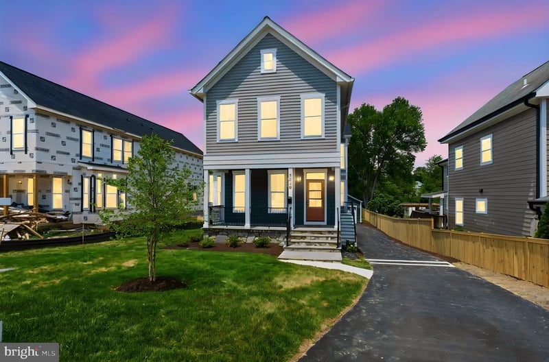 3220 Clayborne Ave, Alexandria, VA 22306