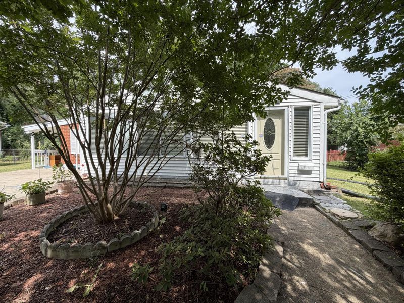 6242 Indian Run Pw, Alexandria, VA 22312