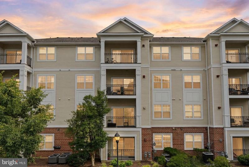 12957 Centre Park Cir #304, Herndon, VA 20171