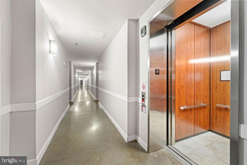 12957 Centre Park Cir #304, Herndon, VA 20171