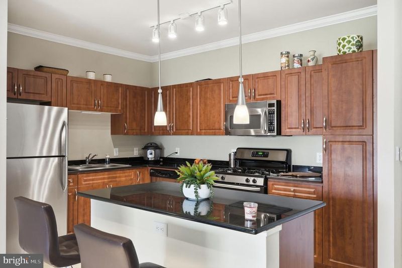 12957 Centre Park Cir #304, Herndon, VA 20171