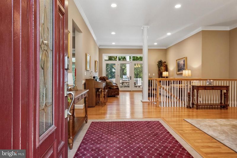 21484 Cedar Dr, Sterling, VA 20164